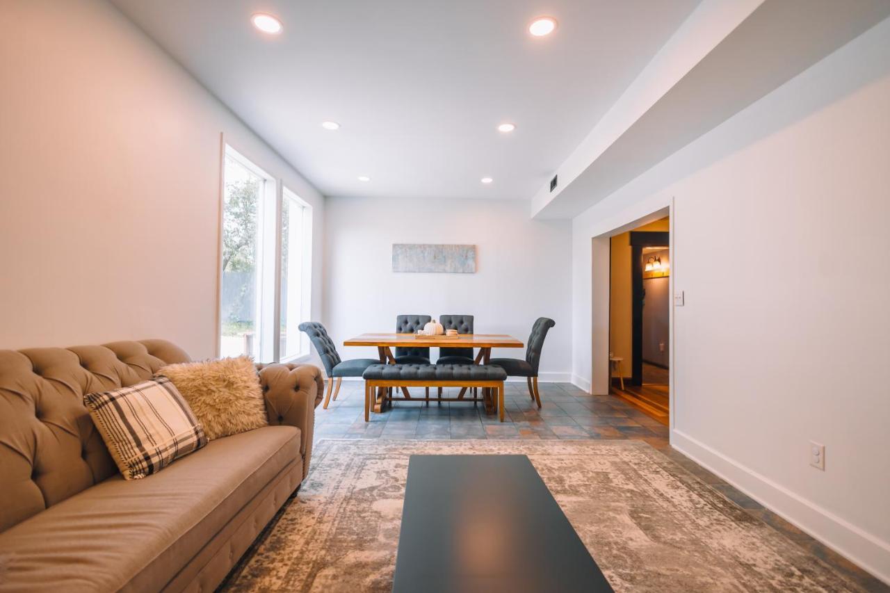Villa Downtown Escape Great For Large Families & Groups Sugarcreek Esterno foto
