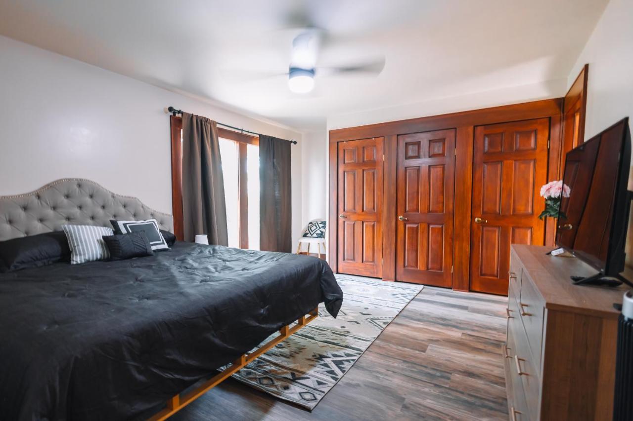Villa Downtown Escape Great For Large Families & Groups Sugarcreek Esterno foto